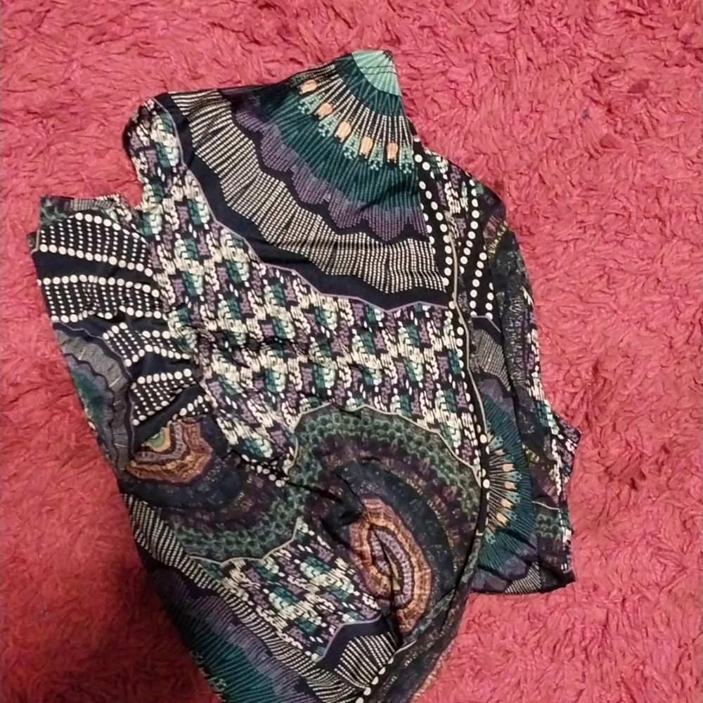 #134 Beautiful Pants - Picture 2 of 5